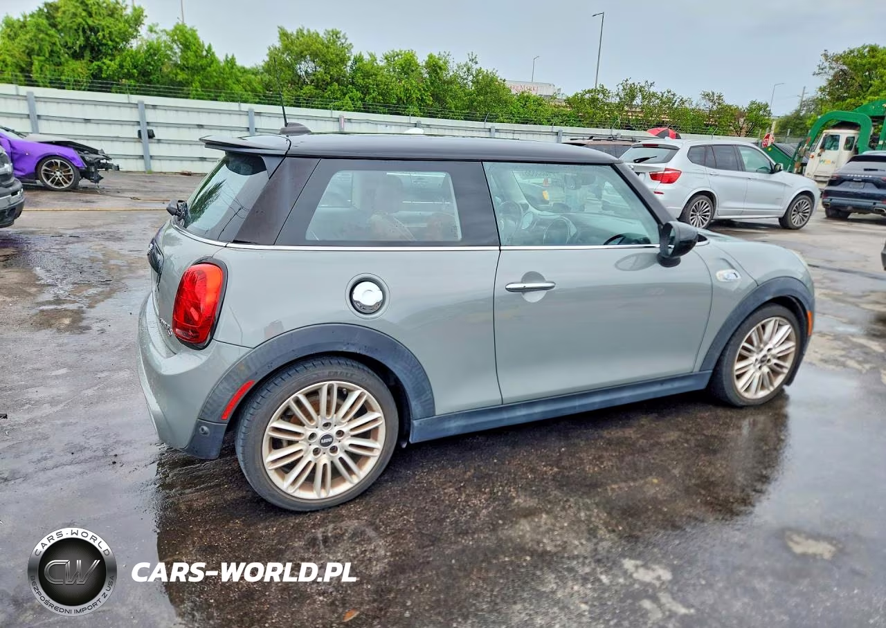 2020 Mini Cooper S VIN:WMWXR5C01L2L53821 - 3