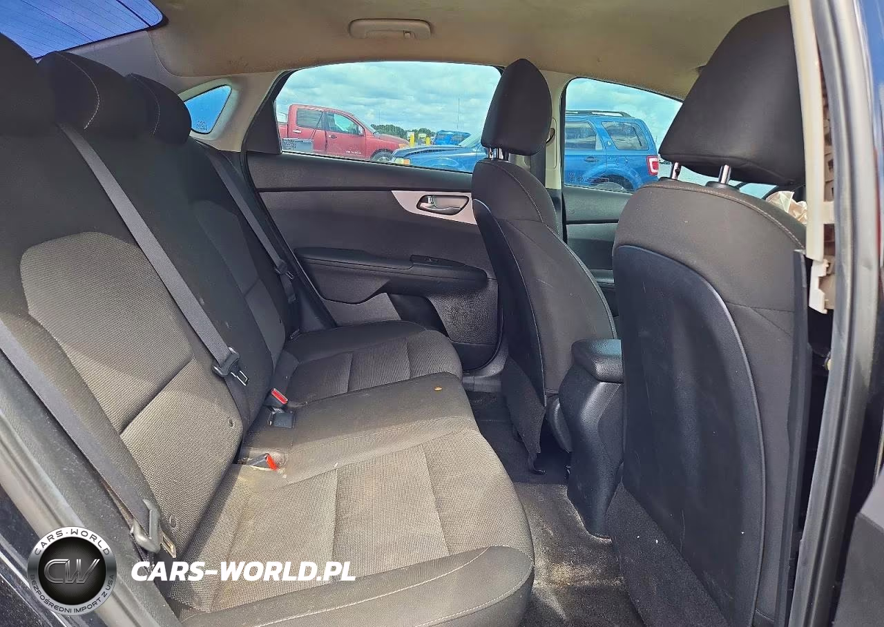 2024 Kia Forte Lx VIN:3KPF24AD5RE709590 - 10