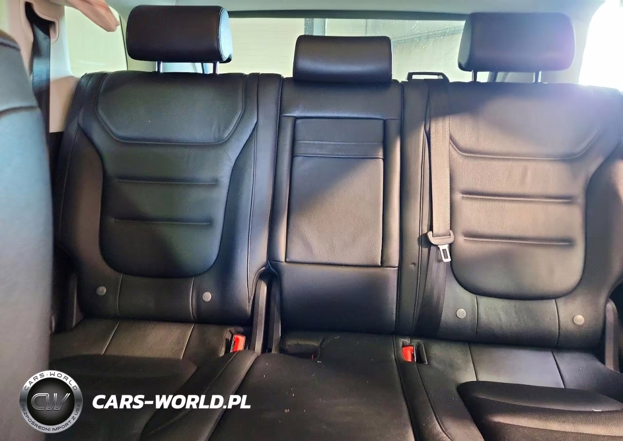 2015 Volkswagen Touareg V6 VIN:WVGEF9BP0FD002072 - 10