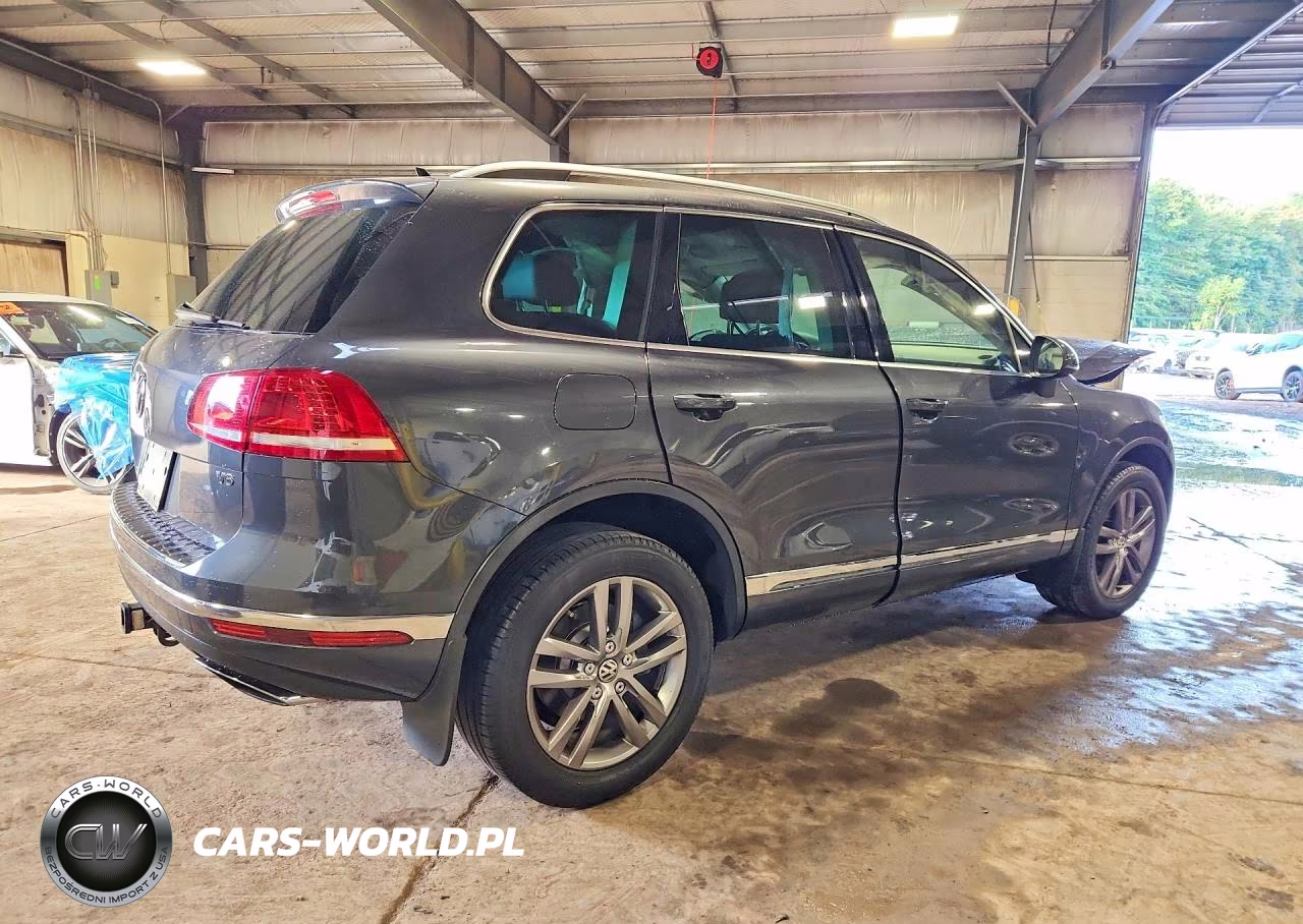 2015 Volkswagen Touareg V6 VIN:WVGEF9BP0FD002072 - 3