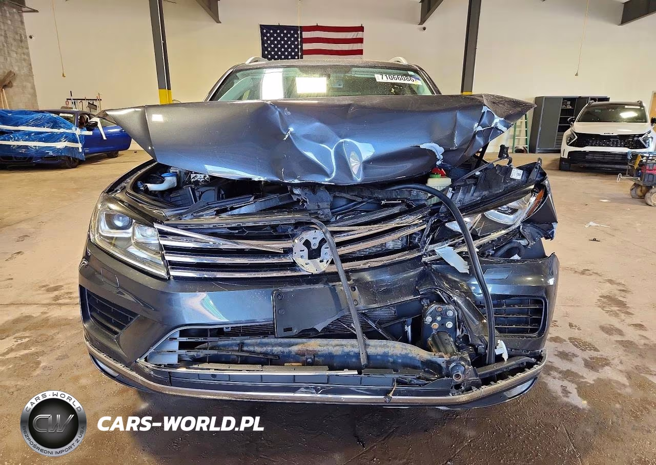 2015 Volkswagen Touareg V6 VIN:WVGEF9BP0FD002072 - 5