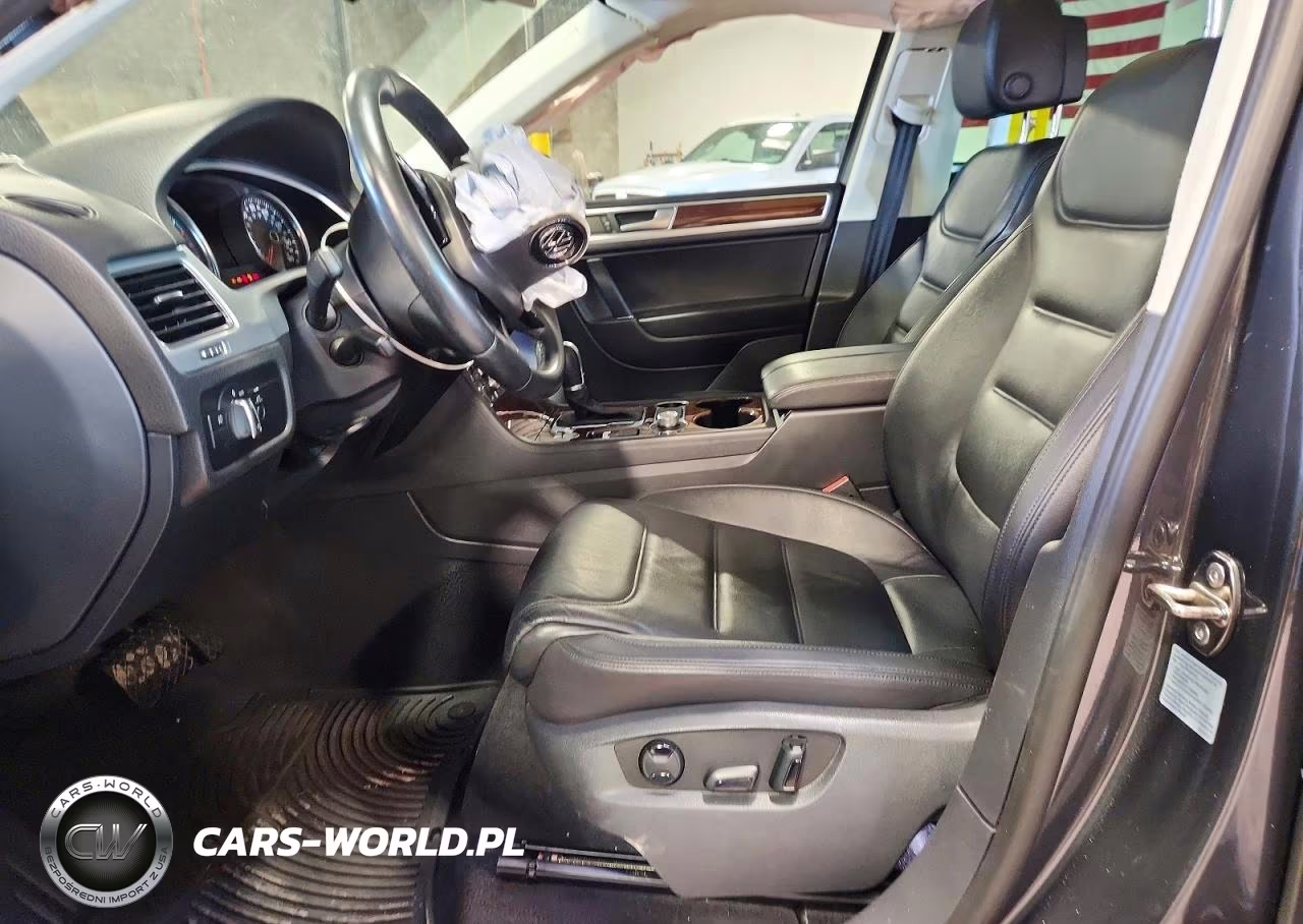 2015 Volkswagen Touareg V6 VIN:WVGEF9BP0FD002072 - 7