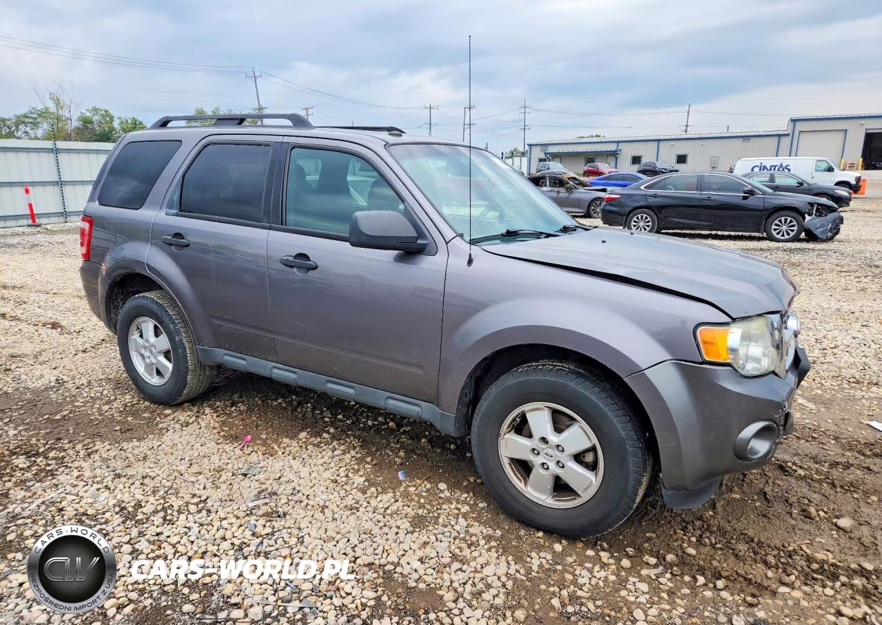 2010 Ford Escape Xlt VIN:1FMCU0DG7AKD43205 - 4