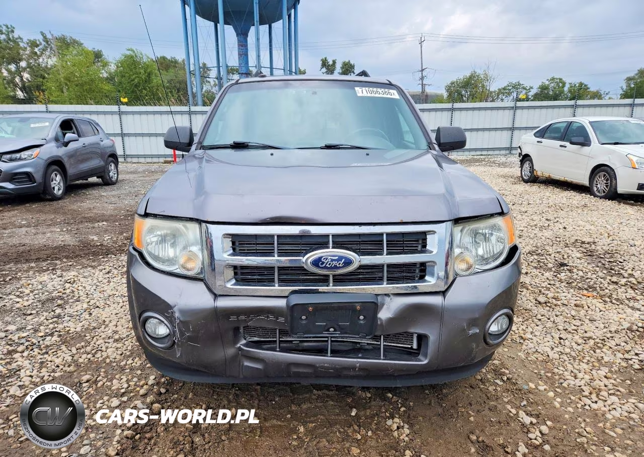 2010 Ford Escape Xlt VIN:1FMCU0DG7AKD43205 - 5