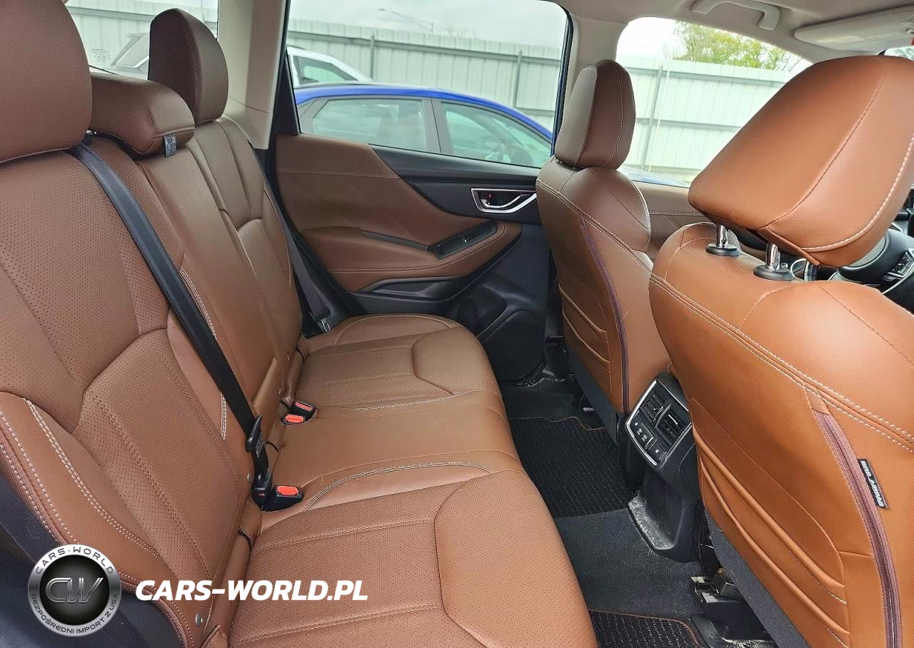 2019 Subaru Forester Touring VIN:JF2SKAWC2KH568587 - 10