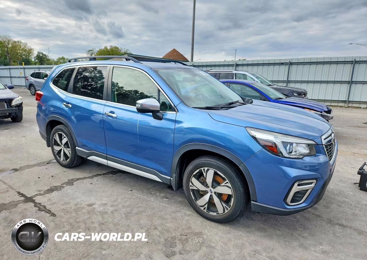 2019 Subaru Forester Touring VIN:JF2SKAWC2KH568587 - 4