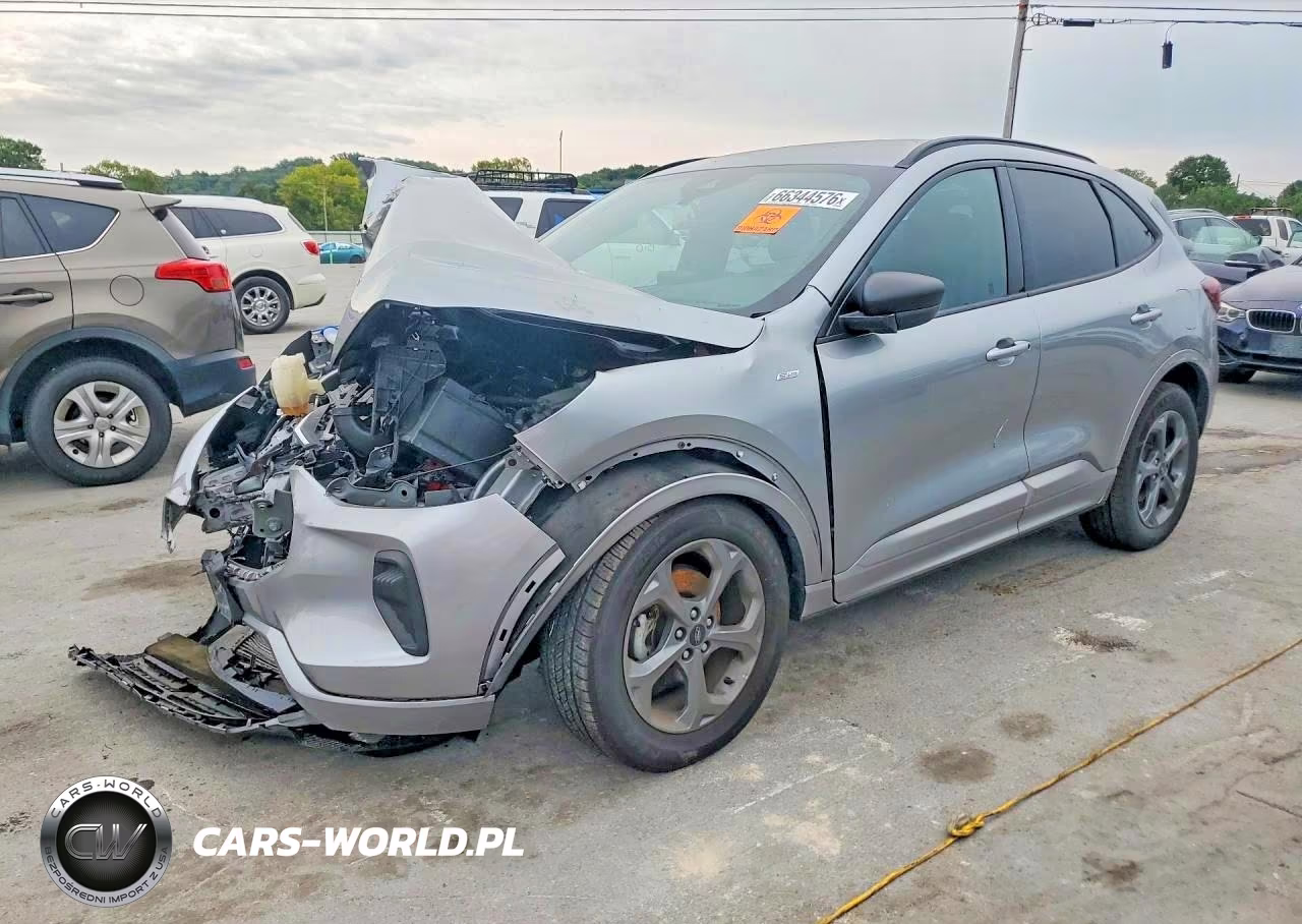2024 Ford Escape St Line