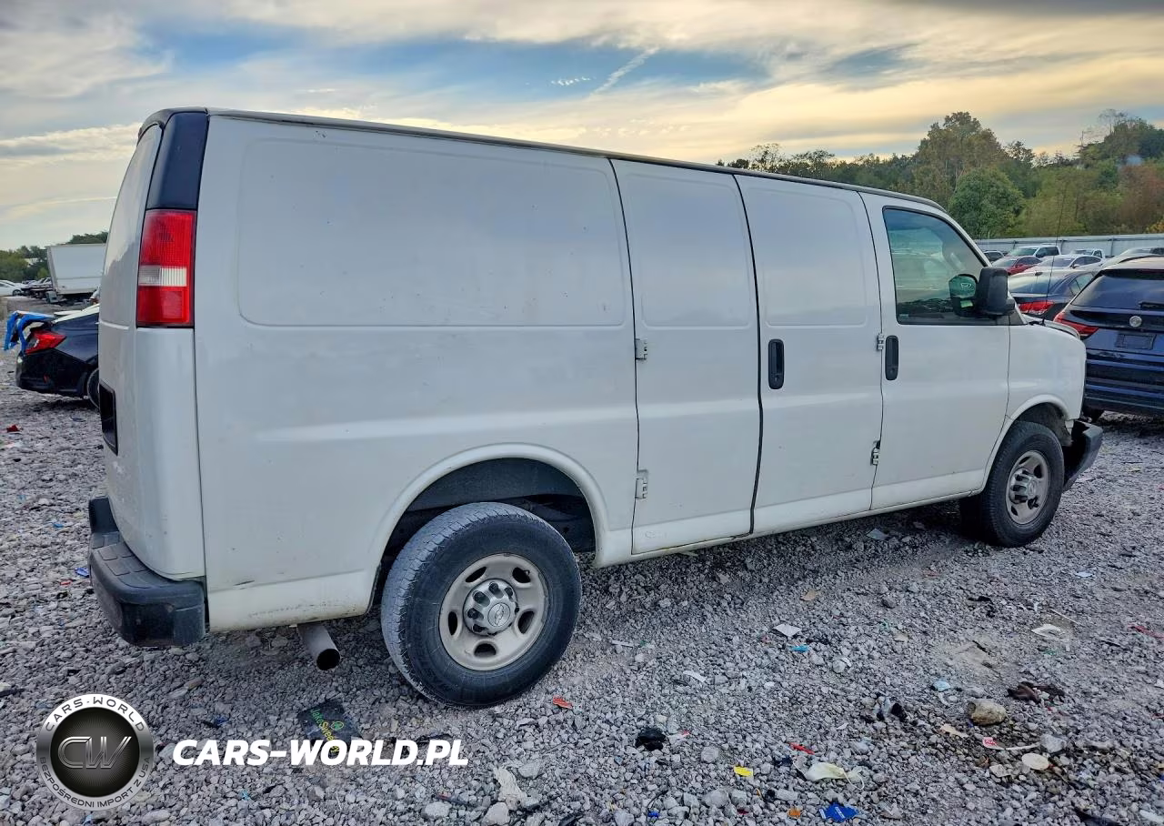 2017 Chevrolet Express G2500 VIN:1GCWGAFF5H1287025 - 3