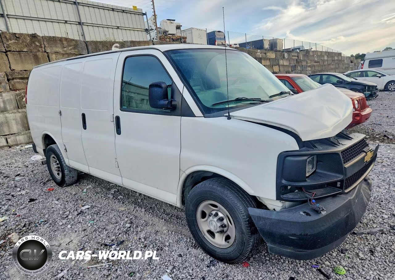 2017 Chevrolet Express G2500 VIN:1GCWGAFF5H1287025 - 4