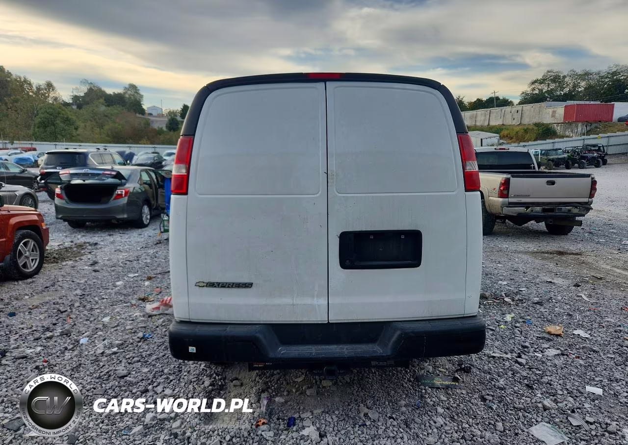 2017 Chevrolet Express G2500 VIN:1GCWGAFF5H1287025 - 6