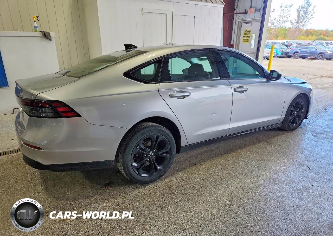 2025 Honda Accord Se VIN:1HGCY1F45SA083235 - 3