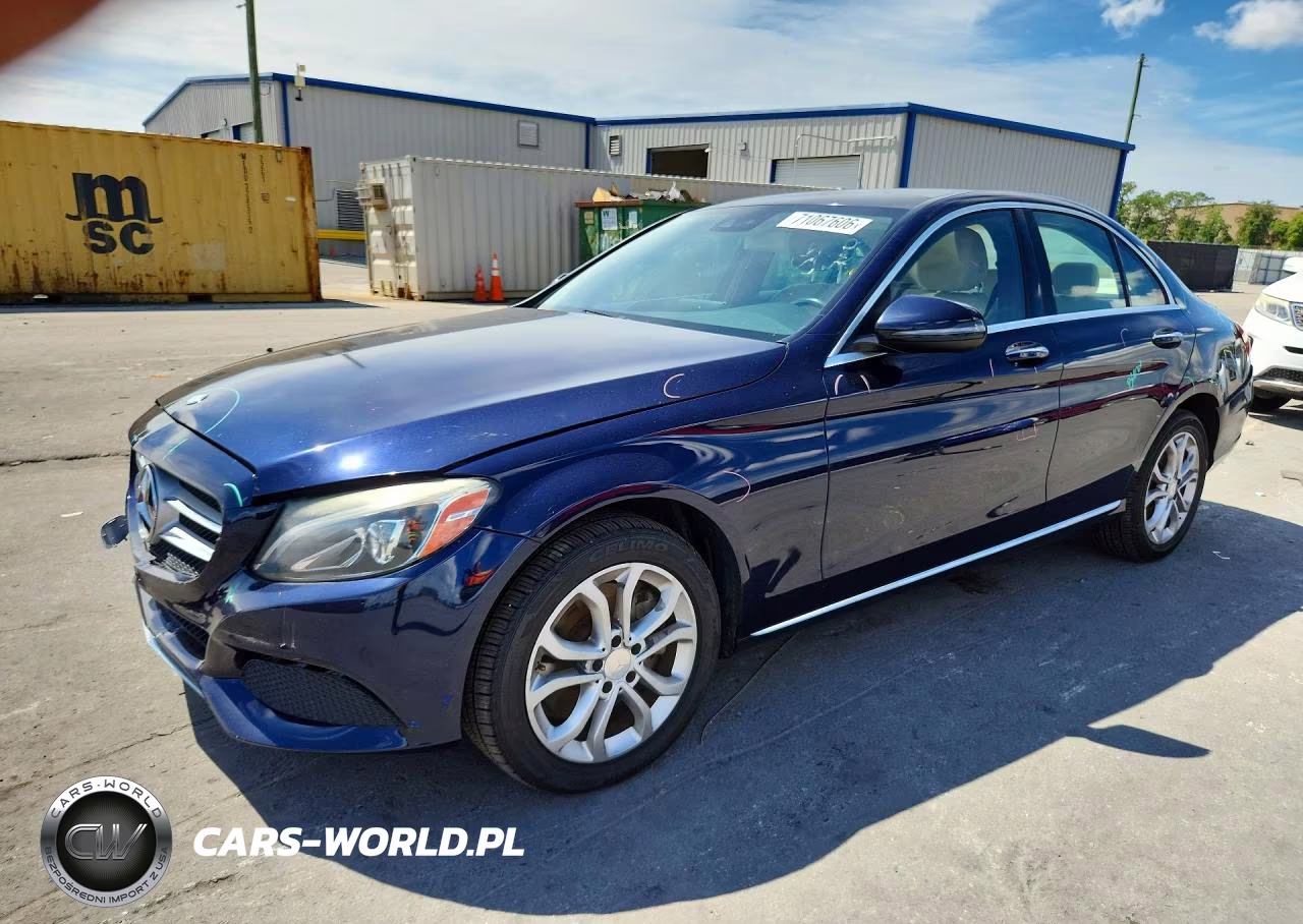 2016 Mercedes-Benz C 300 4Matic – zdjęcie 1 z 12