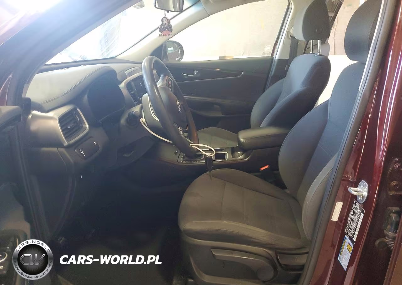 2020 Kia Sorento S VIN:5XYPG4A58LG613168 - 7
