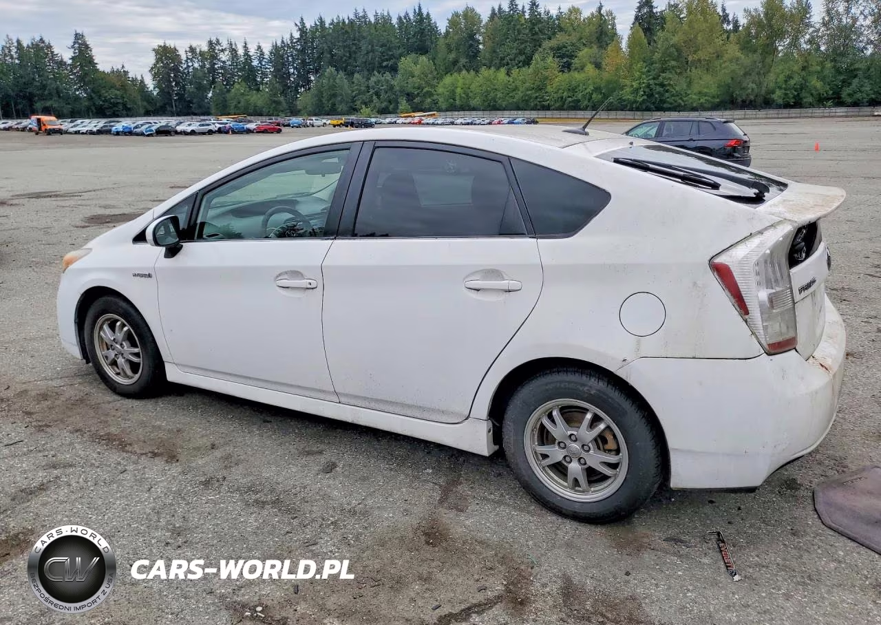 2011 Toyota Prius Two VIN:JTDKN3DU6B0274329 - 2