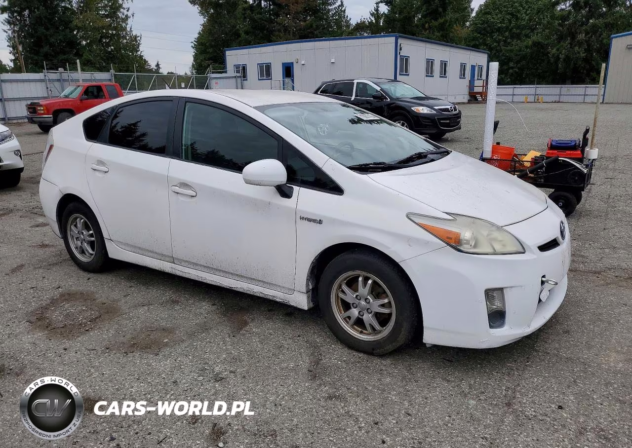 2011 Toyota Prius Two VIN:JTDKN3DU6B0274329 - 4