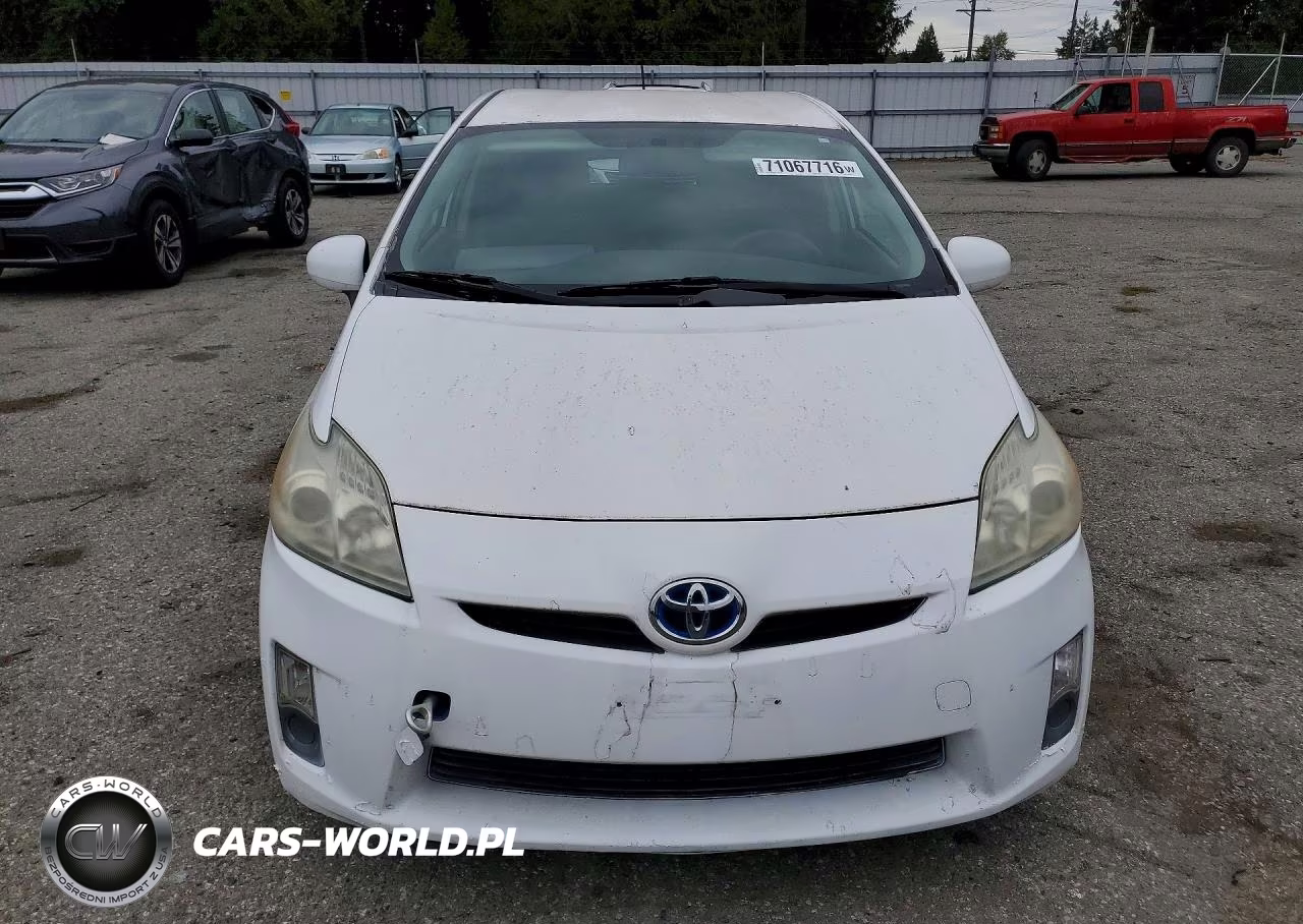 2011 Toyota Prius Two VIN:JTDKN3DU6B0274329 - 5