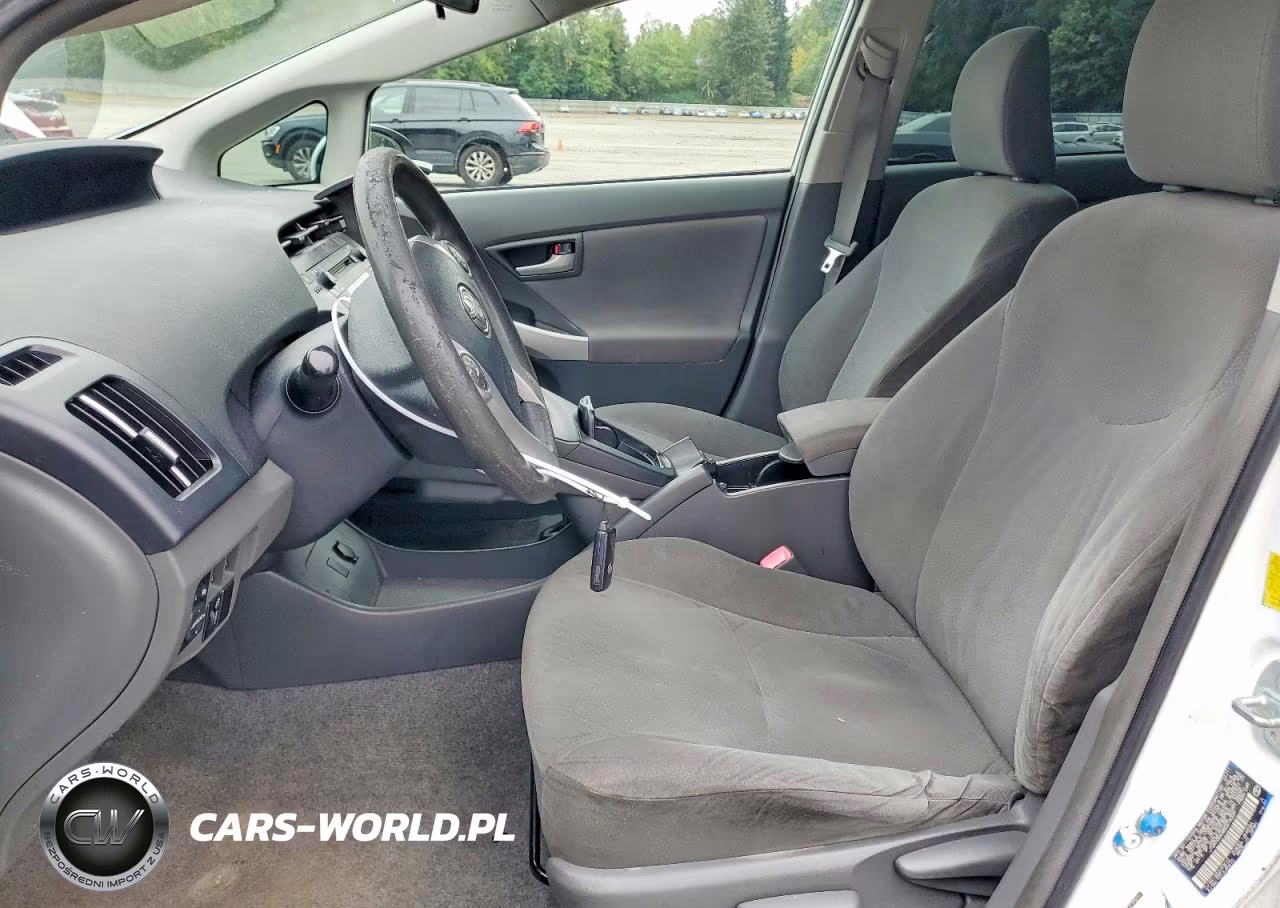 2011 Toyota Prius Two VIN:JTDKN3DU6B0274329 - 7