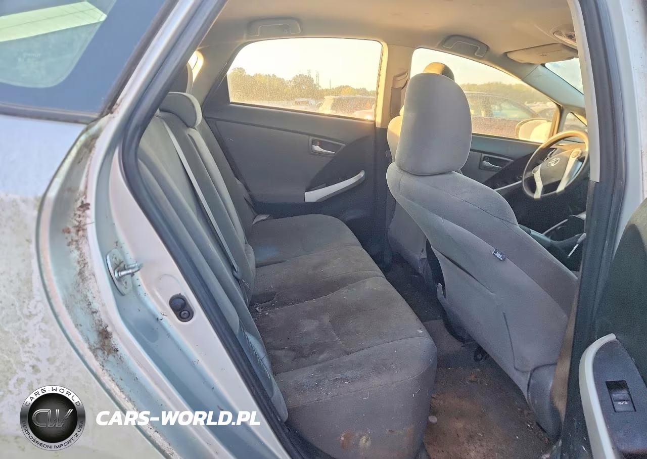 2013 Toyota Prius Two VIN:JTDKN3DUXD1687822 - 10