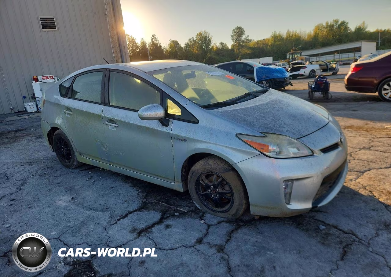 2013 Toyota Prius Two VIN:JTDKN3DUXD1687822 - 4
