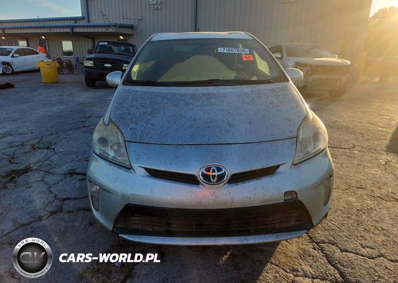 2013 Toyota Prius Two VIN:JTDKN3DUXD1687822 - 5