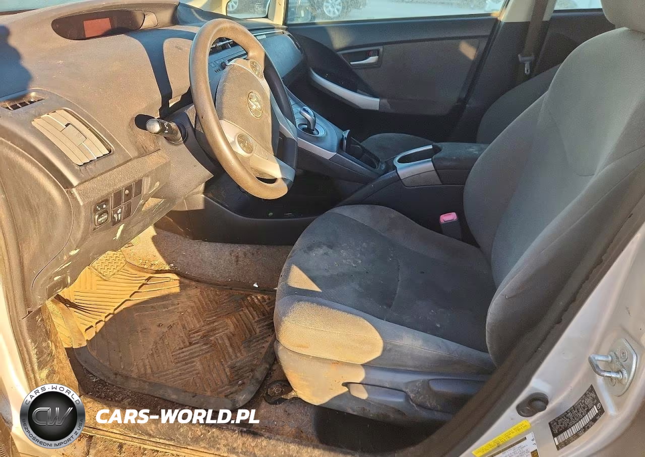 2013 Toyota Prius Two VIN:JTDKN3DUXD1687822 - 7