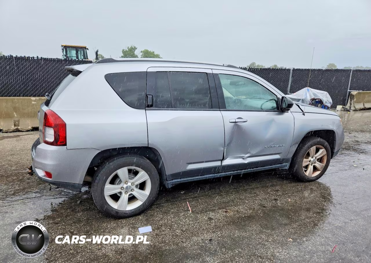 2016 Jeep Compass Sport VIN:1C4NJCBA8GD568610 - 3