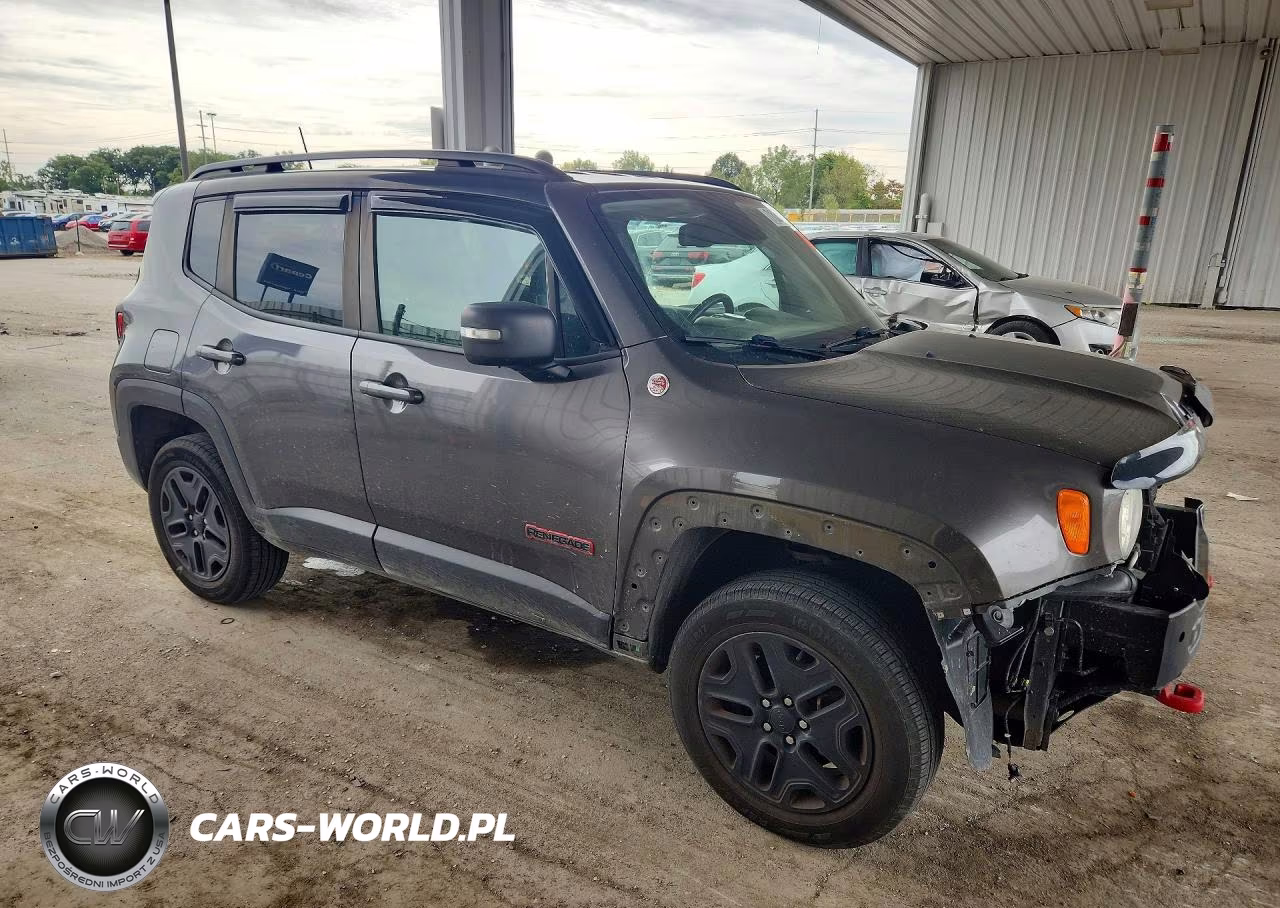2018 Jeep Renegade Trailhawk VIN:ZACCJBCB7JPH54608 - 4