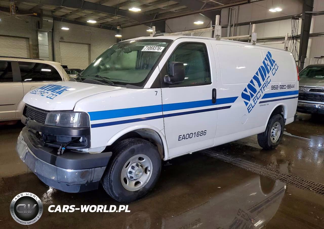 2022 Chevrolet Express G3500 VIN:1GCZGGF72N1236943 - 1