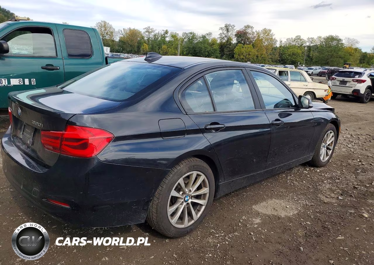 2018 BMW 320 Xi VIN:WBA8E5G50JNV02141 - 3