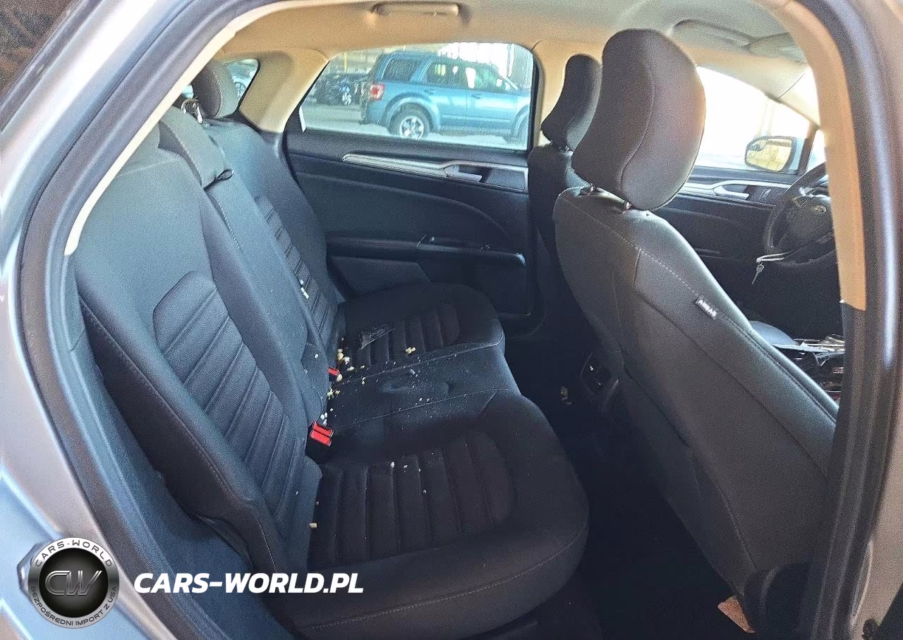 2017 Ford Fusion Se VIN:3FA6P0H76HR380082 - 10