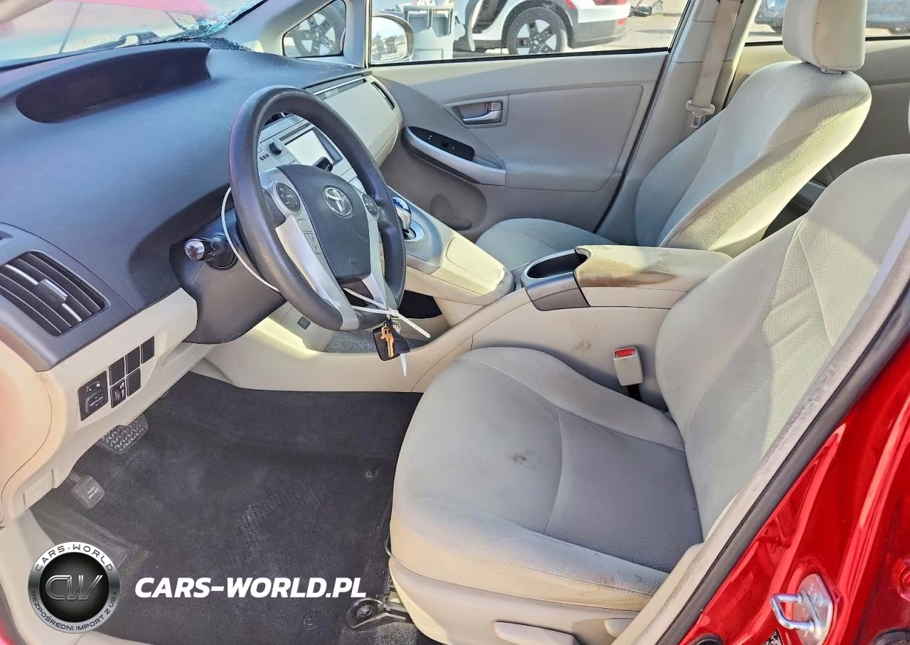 2014 Toyota Prius Two VIN:JTDKN3DUXE1778204 - 7