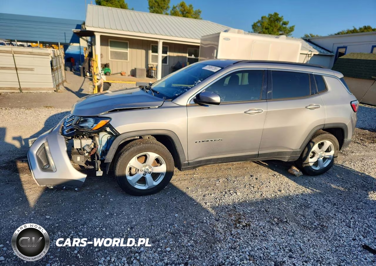 2018 Jeep Compass Latitude – zdjęcie 1 z 13