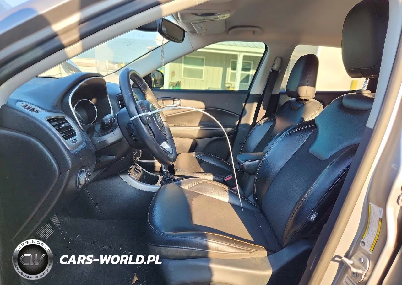 2018 Jeep Compass Latitude VIN:3C4NJCBB0JT407808 - 7