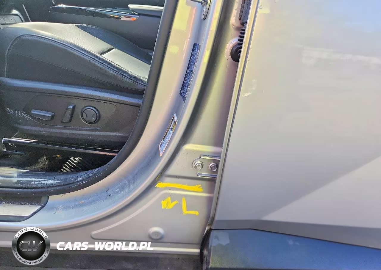 2025 Hyundai Tucson Limited VIN:KM8JEDD11SU354990 - 13