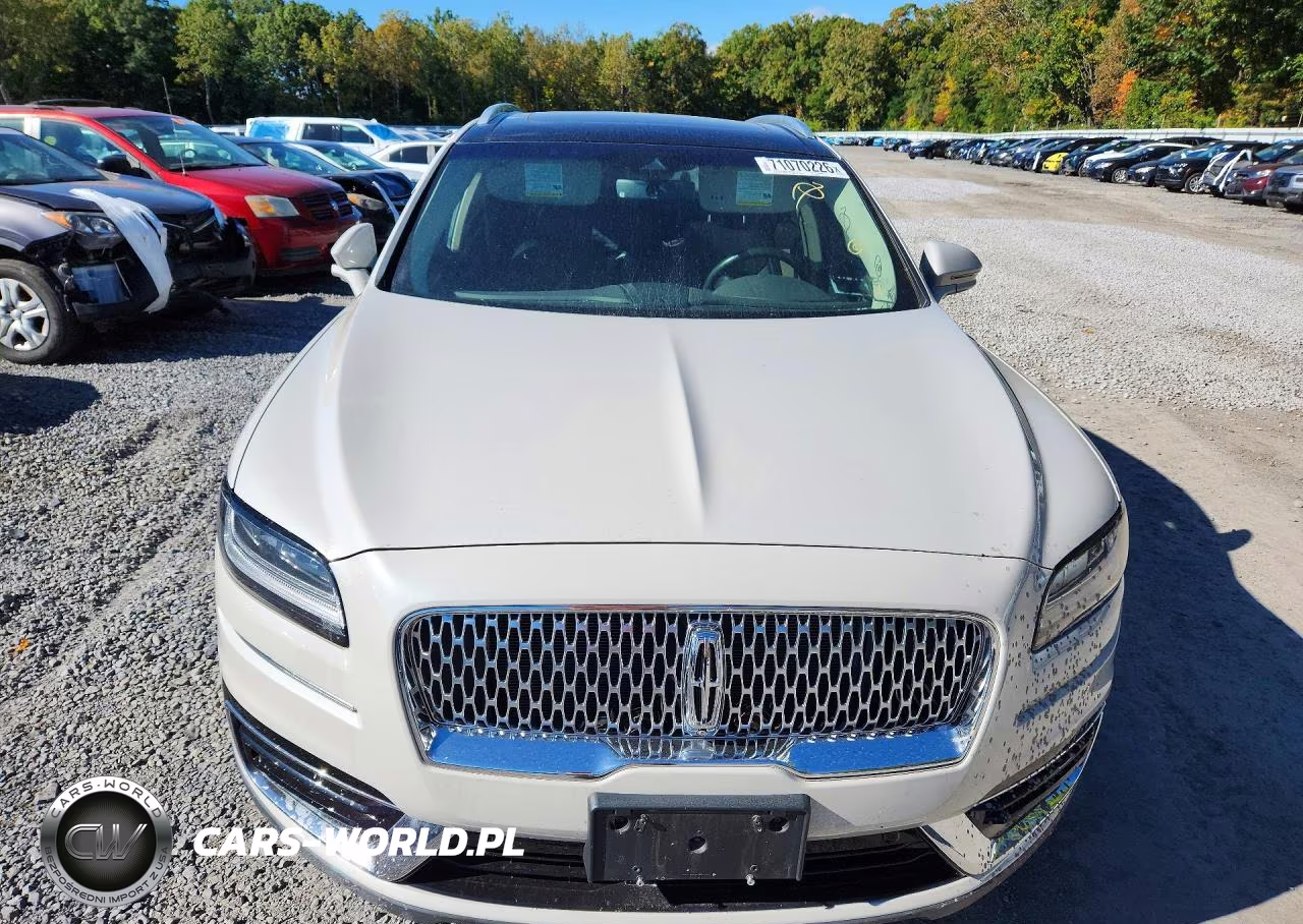 2020 Lincoln Nautilus Reserve VIN:2LMPJ8KPXLBL12835 - 5