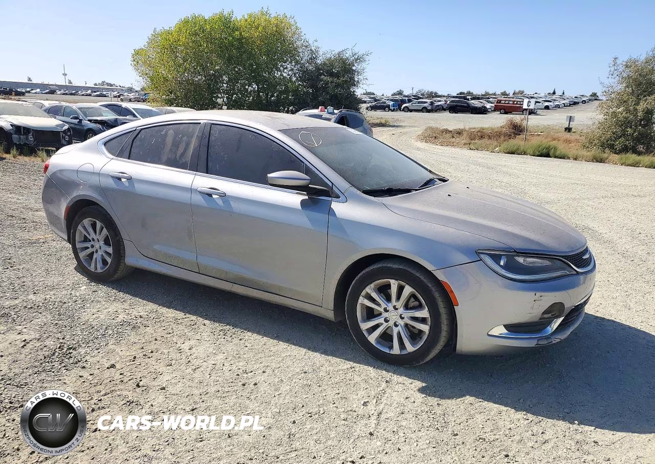2015 Chrysler 200 Limited VIN:1C3CCCAB9FN702937 - 4