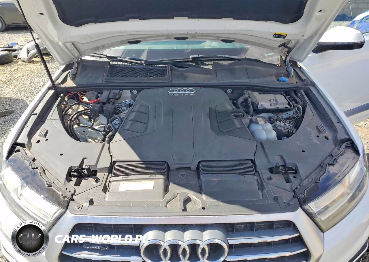2018 Audi Q7 Premium Plus VIN:WA1LAAF71JD044663 - 12