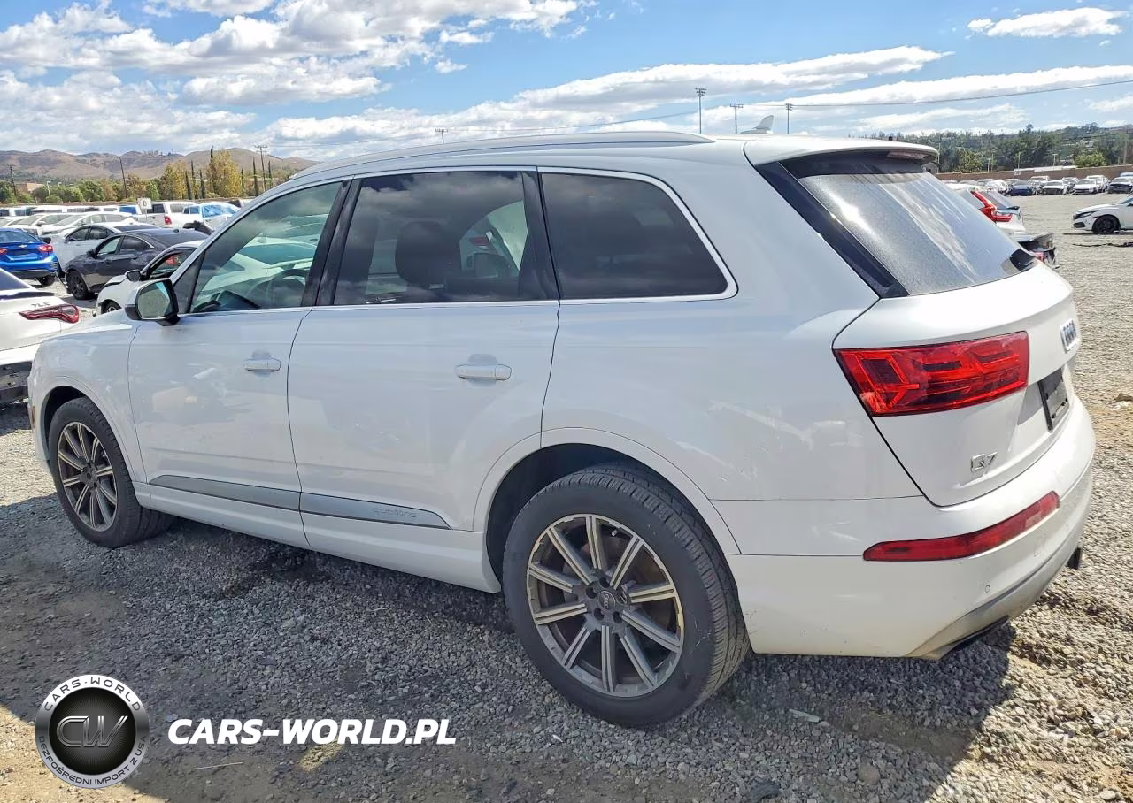 2018 Audi Q7 Premium Plus VIN:WA1LAAF71JD044663 - 2