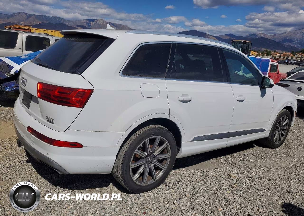 2018 Audi Q7 Premium Plus VIN:WA1LAAF71JD044663 - 3