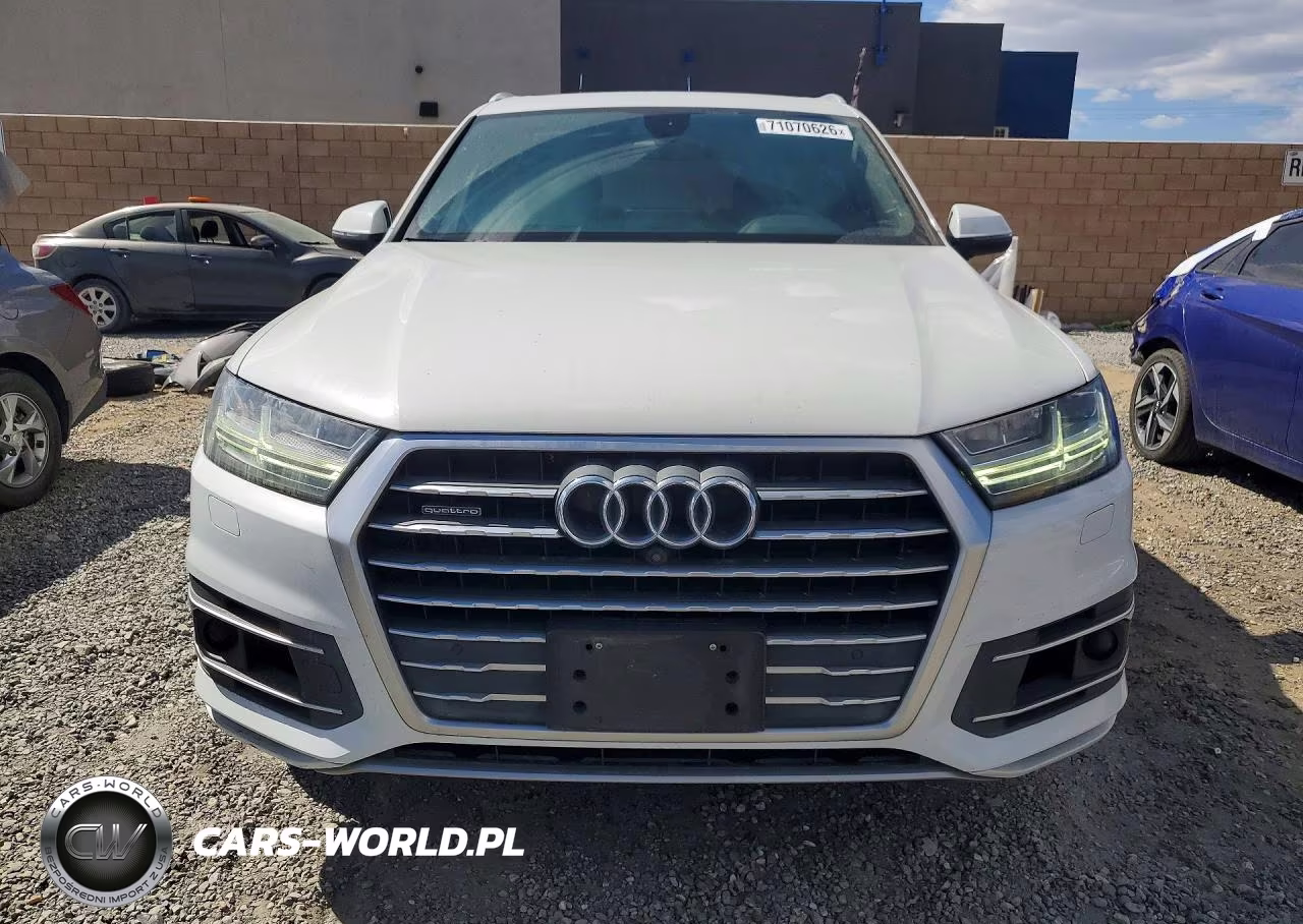 2018 Audi Q7 Premium Plus VIN:WA1LAAF71JD044663 - 5