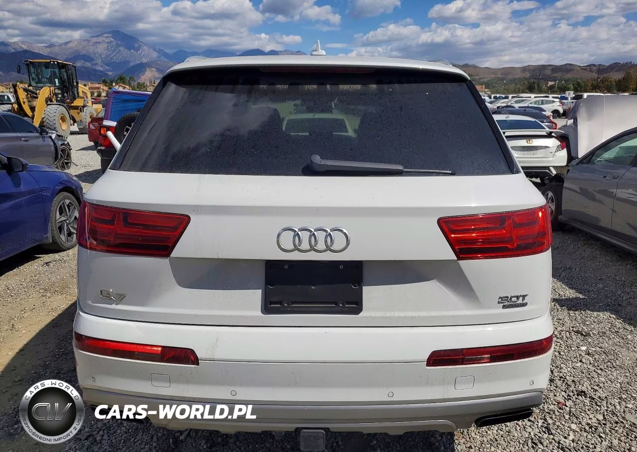 2018 Audi Q7 Premium Plus VIN:WA1LAAF71JD044663 - 6