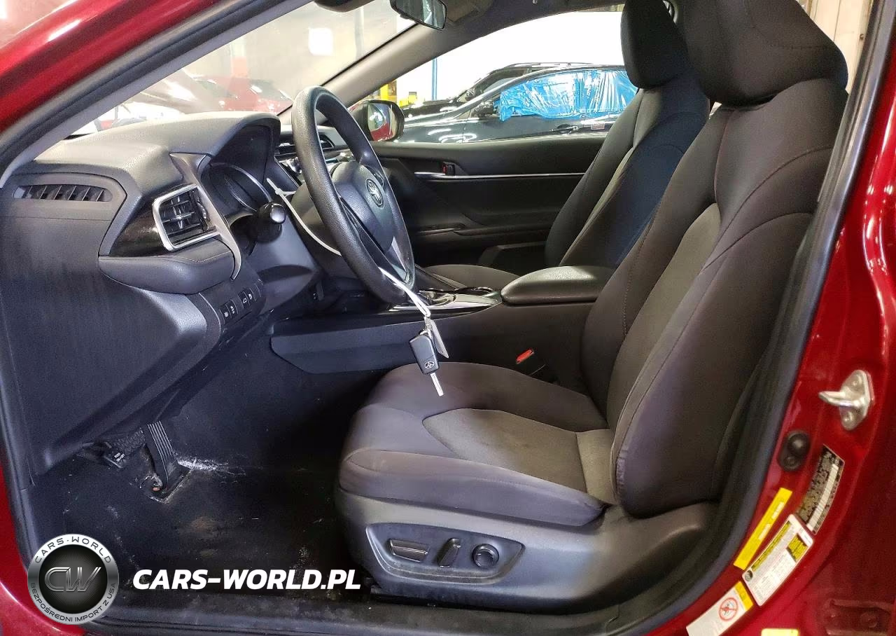 2018 Toyota Camry Le VIN:4T1B11HK4JU568856 - 7