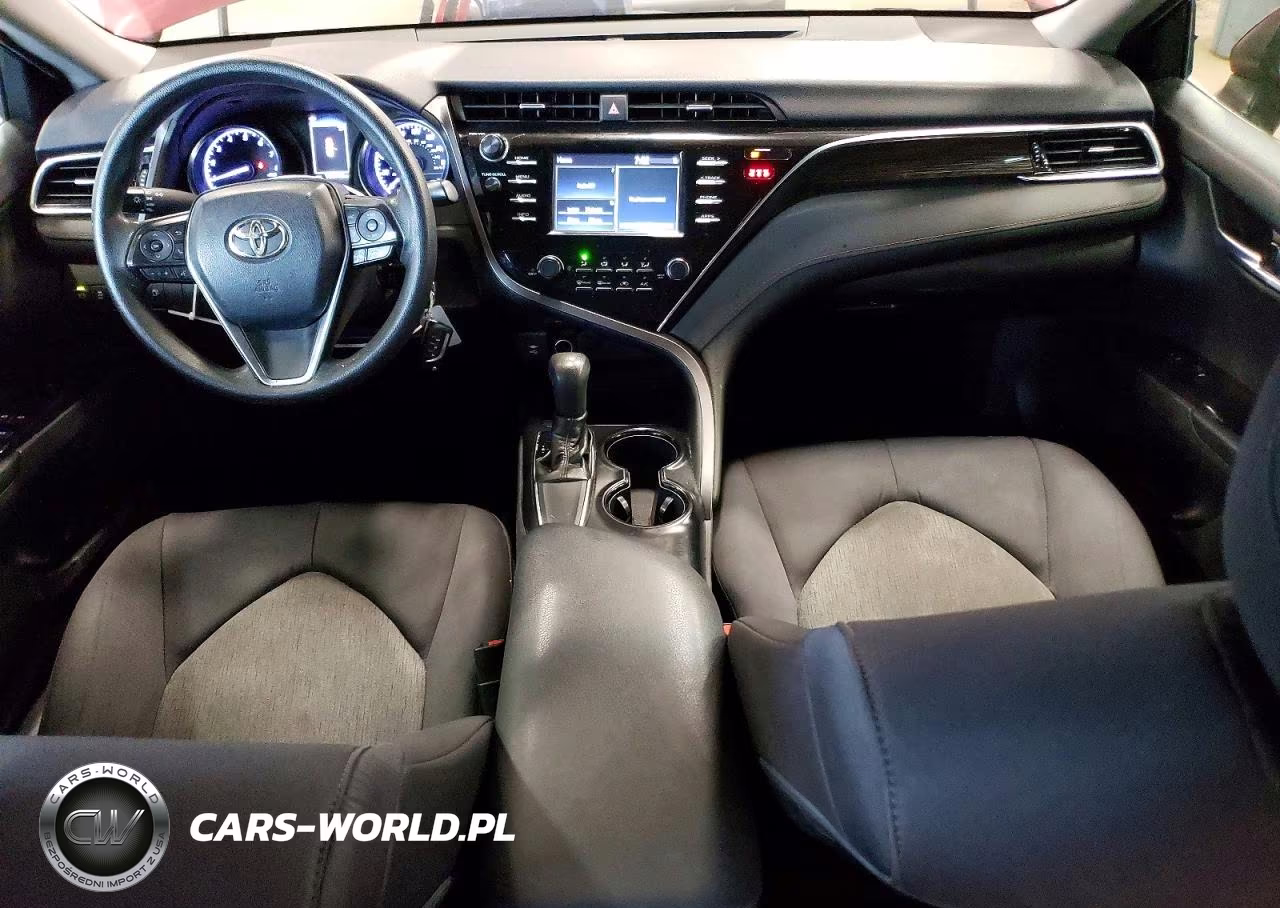2018 Toyota Camry Le VIN:4T1B11HK4JU568856 - 8