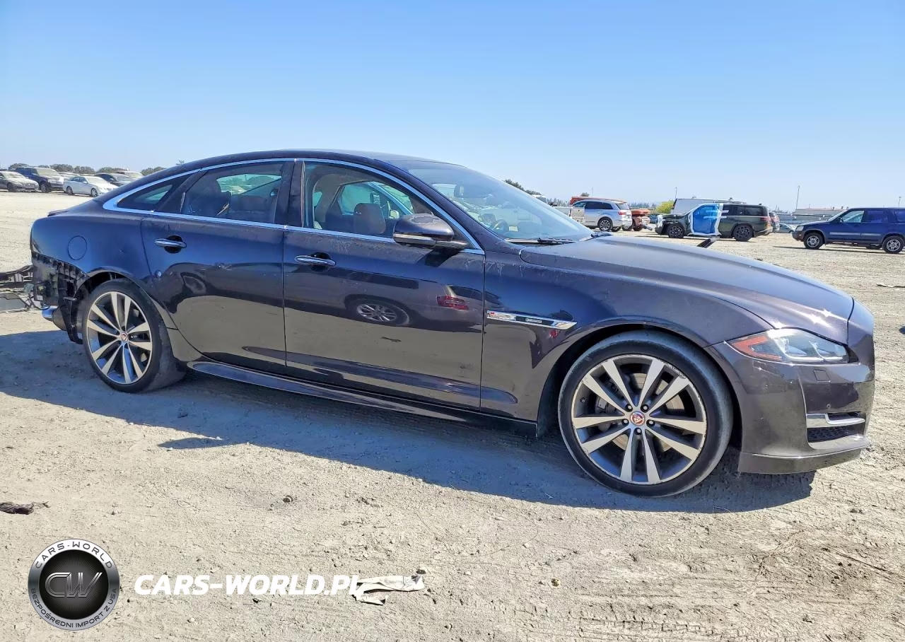 2016 Jaguar Xj VIN:SAJWJ1CD1G8V98270 - 4