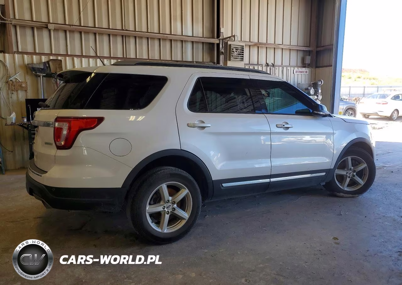2018 Ford Explorer Xlt VIN:1FM5K7DH9JGB30453 - 3
