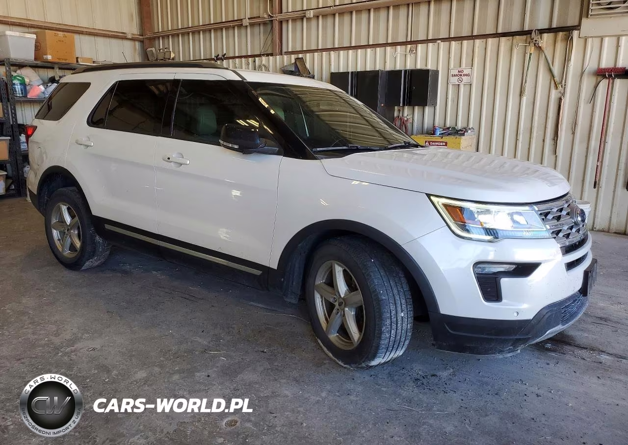 2018 Ford Explorer Xlt VIN:1FM5K7DH9JGB30453 - 4