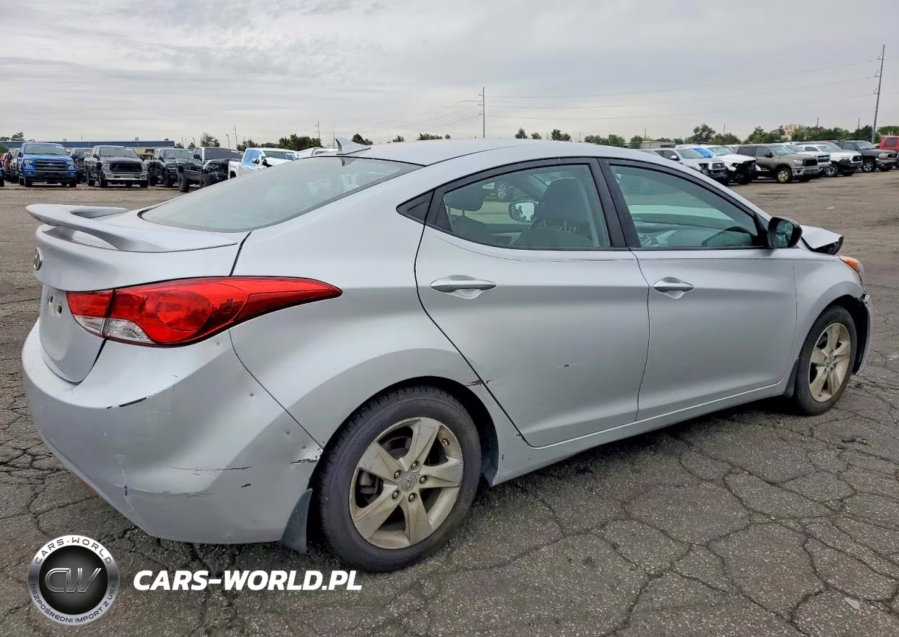 2013 Hyundai Elantra Gls VIN:KMHDH4AE8DU948619 - 3