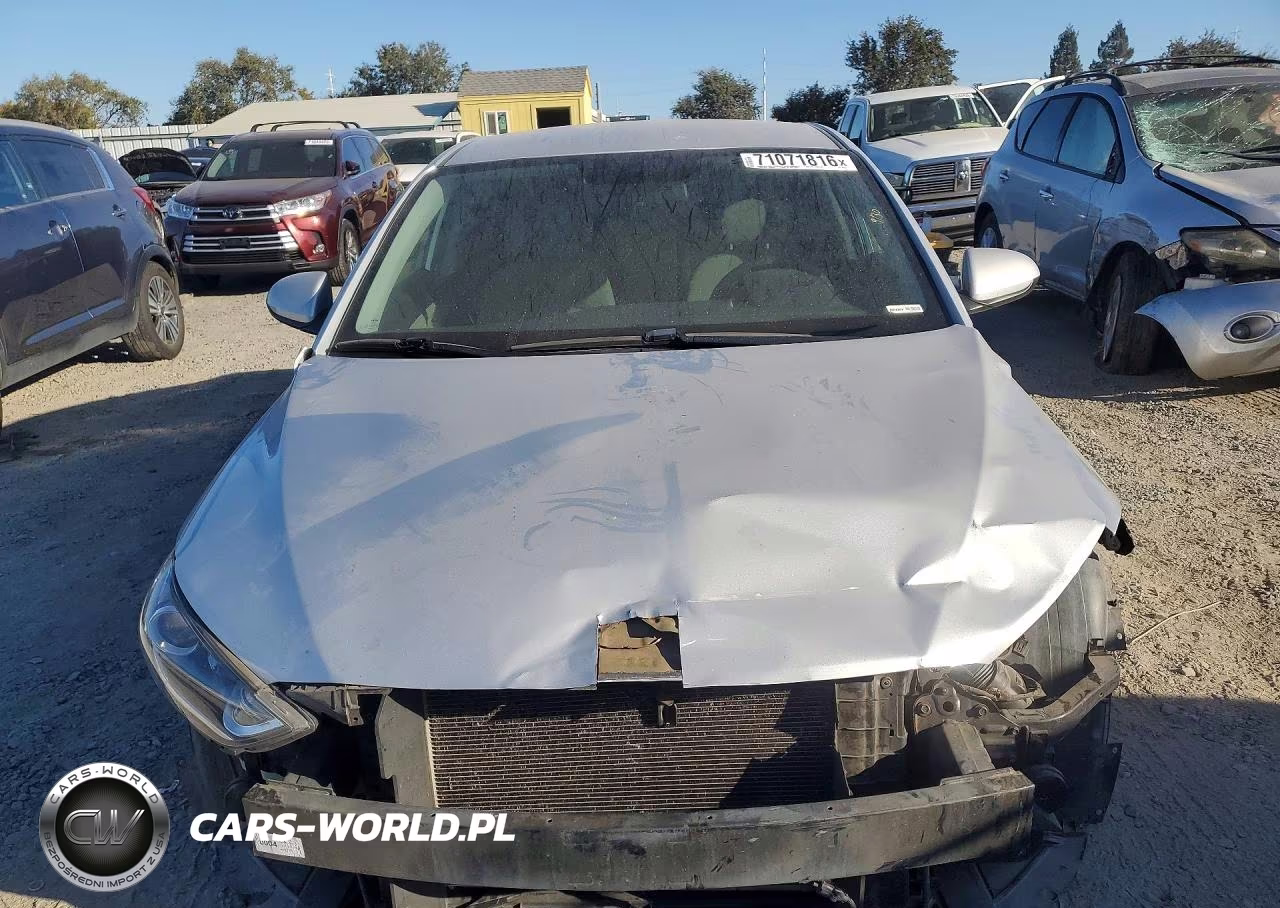 2018 Hyundai Elantra Sel VIN:5NPD84LF6JH329646 - 5