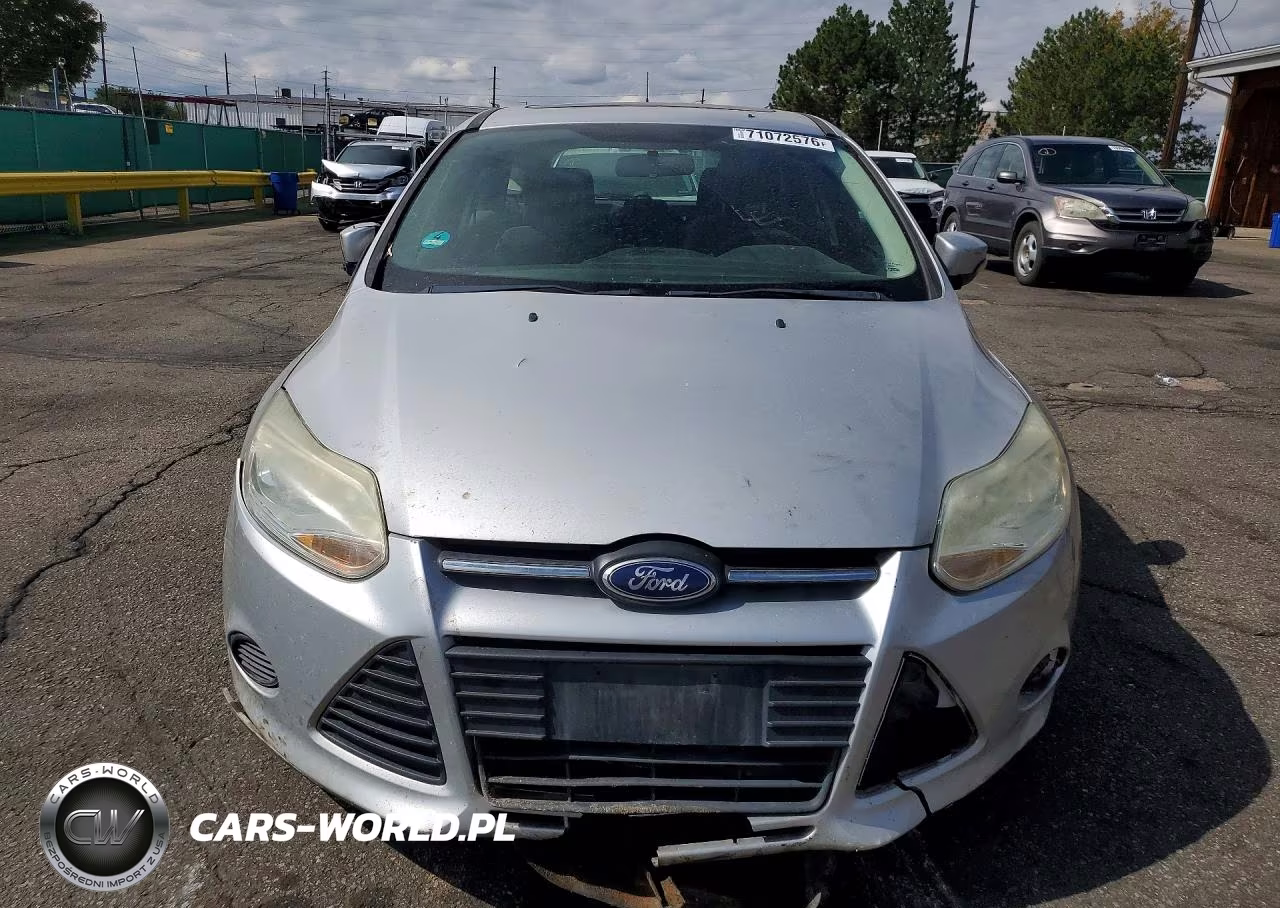 2013 Ford Focus Se VIN:1FADP3K24DL301698 - 5