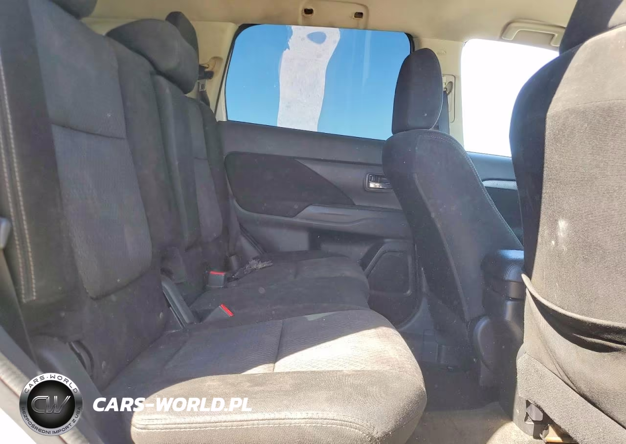 2018 Mitsubishi Outlander Se VIN:JA4AZ3A32JZ038776 - 11